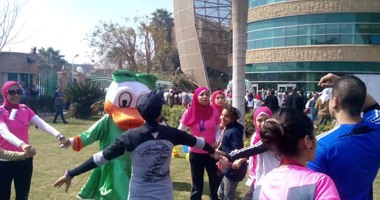خبيرة طفولة: قانون الطفل يمنع استخدام الأطفال فى السينما والإعلانات