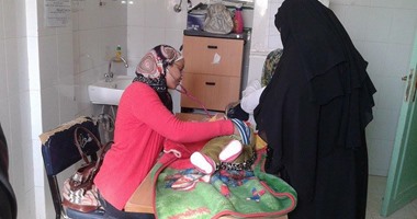 توقيع الكشف الطبى على 420 مواطنا بقرى دمياط 
