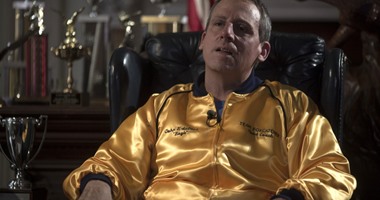 شخصية الملياردير الشاذ جنسيًا تظهر إبداعات ستيف كارل فى "Foxcatcher"