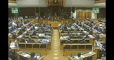 حزب معارض بجنوب إفريقيا يدعو لحل البرلمان بعد فشل حجب الثقة عن الرئيس