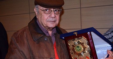 "اعملوا من دمى حنة".. قصيدة سيد حجاب عن الموت
