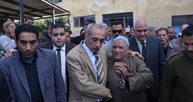 الآلاف يؤدون صلاة الجنازة على شهداء كفر الشيخ