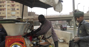 بالصور.. من تأميم قناة السويس لتأميم عربات الفول.. "المدمس يكسب"