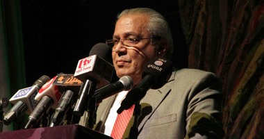 بعد مرور أكثر من 20 يوما على حبس أحمد ناجى..جابر عصفور:المثقفون "نفسهم قصير"
