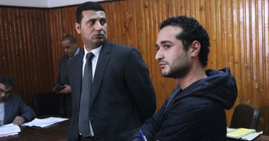 النقض تقبل طعن أحمد دومة على حكم حبسه 3 سنوات فى قضية إهانة القضاء