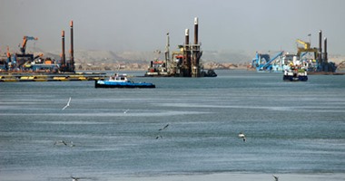 بالصور.. المجرى الملاحى لقناة السويس يلتقى بـ"القناة الجديدة"