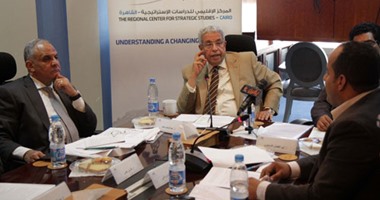 محافظ دمياط السابق: الأحزاب السياسية لا تهتم بالشباب