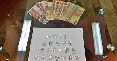سقوط متهمين بحوزتهما  11 تذكرة هيروين فى الإسماعيلية