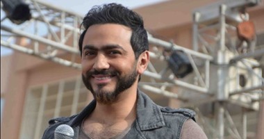 تامر حسنى يجرى بروفات غنائية استعدادا لحفله الغنائى فى "جامعة مصر" غدا