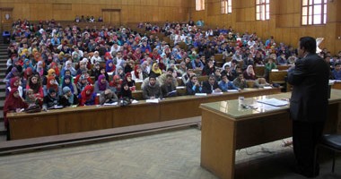 التعليم العالى: لا صحة لشائعة فصل الطلاب عن الطالبات فى الجامعة العام المقبل