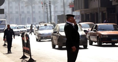 "صحافة المواطن".. مواطنين يطالبون الداخلية بتوفير فرد مرور على كوبرى سمنود