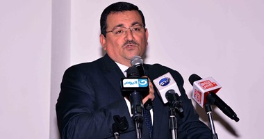بعد فصل 52 عاملا من مدينة الإنتاج الإعلامى.. أسامة هيكل يستعين بقوات الأمن لفض الوقفة أمام مكتبه.. ويؤكد: ما قمت به تنفيذ اللائحة على من ثبت تعاطيه للمخدرات وهى "الفصل من العمل"