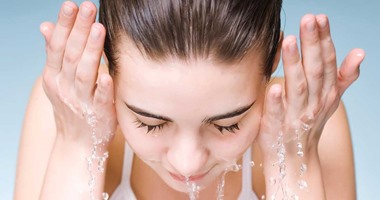 منظفات الوجه المعطرة تزيد جفاف البشرة فى الشتاء.. اعرفى طرق الحفاظ على بشرتك