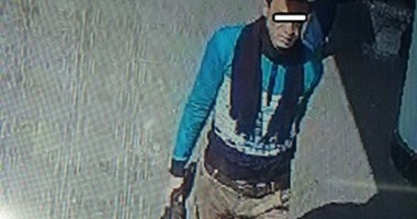 كاميرات المراقبة تكشف حادث سرقة حقيبة مستشار بمحطة سكك حديد المنيا