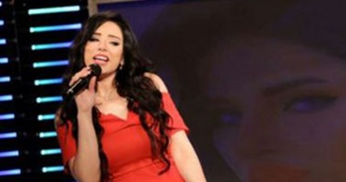 بالصور .. مروة نصر تحتفل بعيد الحب على شاشاة دريم غدا
