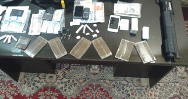 ضبط 5 أفراد كونوا تشكيلا عصابيا للاتجار فى المخدرات بالدقهلية
