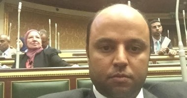 نائب برلمانى يتقدم بمذكرة لإعادة المحاكمات العسكرية لأفراد الشرطة
