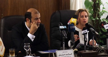 وزير التموين يستعرض إجراءات توفير سلع نقاط الخبز