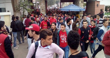 الألتراس يحتشد أمام الأهلى لتخليد ذكرى الشهداء