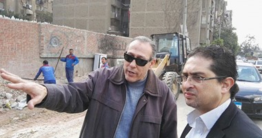 جولة للنائب كريم سالم فى مصر الجديدة لتشجيع الأهالى على تنظيف الشوارع