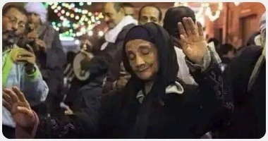 7 صور تلخص حالنا أول يوم فى الشهر.. من الـ ATM لتقسيم الميزانية
