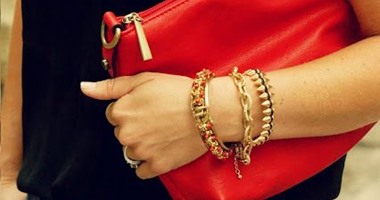 بلاش دباديب وورد أحمر السنة ديه.. وهات لها اكسسوارات
