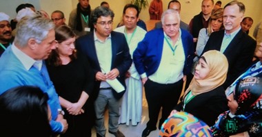 السفير الأمريكى يفتتح مركزا لمساعدة صغار المزارعين بـ"الأقصر"