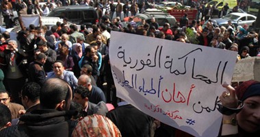 تكثيف أمنى بمحيط دار الحكمة والأطباء يصوتون بالكروت الخضراء والحمراء 