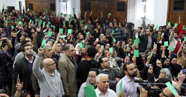 "الجزيرة" تتدخل لإشعال أزمة الأطباء.. معد تليفزيونى يتقمص دور طبيب مصرى ويجرى مداخلة يهاجم فيها الدولة وثورة 30 يونيو.. والطبيب يحرر محضرا بقسم الدقى للقناة القطرية بعد انتحال صفته