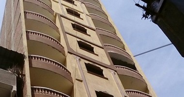 بالصور.. إزالة برج مخالف من 12 طابقًا بحى غرب شبرا الخيمة