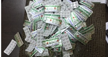 سقوط طالب بحوزته طربتى حشيش و1100 قرص ترامادول بقصد الإتجار فى طهطا سوهاج
