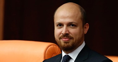 نجل أردوغان يقاطع تطبيق "واتساب" خشية اختراق بيانته