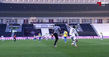 بالفيديو.. هدف كوميدى من خطأ ساذج فى قطر