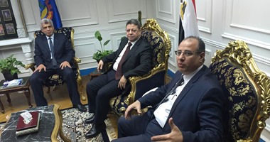 القوى العاملة توفر 38 ألف فرصة عمل للشباب