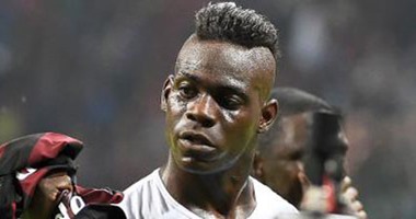 ميلان يُهدد بالوتيلى بالطرد والعودة إلى ليفربول