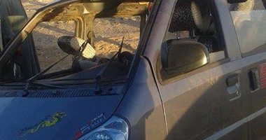 مصرع شخص واصابة3 اخرين فى انقلاب سيارة بالسويس