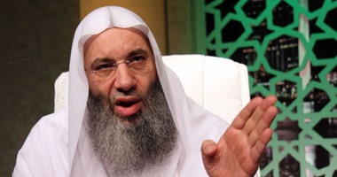 محمد حسان وعمر هاشم وعمرو الليثى يطيرون للسعودية لأداء فريضة الحج 