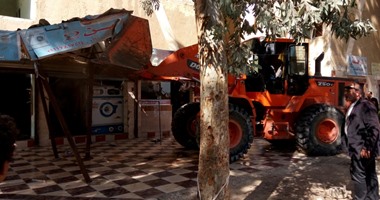 جهاز مدينة أكتوبر يغلق 20 محلا مخالفا ويرفع عدادات الكهرباء فى الحى العاشر