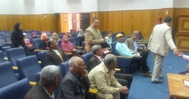 تأجيل عمومية المعلمين فى الخارجة وباريس لعدم اكتمال النصاب