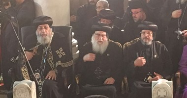 البابا تواضروس يصل الكاتدرائية ويرأس قداس جنازة بطرس غالى
