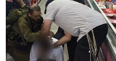 الصحافة الإسرائيلية: إسرائيل تستنكر تهديدات حزب الله بضرب خزان الأمونيا فى حيفا.. لافروف يناقش مع مدير عام خارجية تل أبيب التطورات فى سوريا.. ومقتل إسرائيلى فى عملية طعن نفذها فلسطينيان شرق رام الله