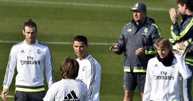 بعد هجومه على بيريز.. بينيتيز يتلقى ردًا قاسيًا من لاعبى ريال مدريد