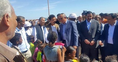 بالصور.. محافظ البحر الأحمر يفتتح مشروعات جديدة بحلايب وشلاتين