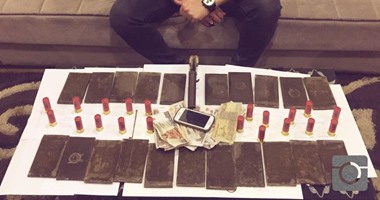 حبس طالبين بأحد المعاهد الخاصة لاتهامهما بالاتجار فى المواد المخدرة بالهرم