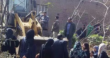 بالصور.. حملة إزالة إشغالات على أملاك الدولة بالقليوبية