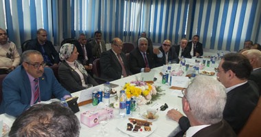 وزير البترول يزور شركة مصر للبترول بالسويس