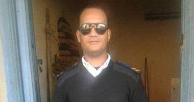 فى واقعة مقتل سائق الدرب الأحمر على يد رقيب شرطة.. النيابة تستمع لـ11 شاهدا بينهم 3 ضباط.. الطب الشرعى يثبت ملاصقة السلاح لجبهة القتيل.. والمتهم: "كنت عاوز أعوره بس".. والنيابة تحيله للمحاكمة الجنائية