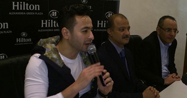 حملة نورت مصر تكرم حمادة هلال بالإسكندرية.. ويعلق:الفن داعم قوى للسياحة