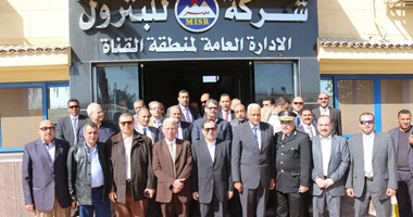 بالصور.. وزير البترول من السويس: تنفيذ برنامج متكامل لرفع كفاءة معامل التكرير.. ويؤكد: الوزارة تنتهج سياسة تقليل الفاقد بما يحقق عائدا للاقتصاد القومى.. ويطالب العاملين بالإخلاص فى العمل