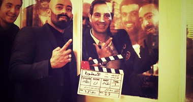 محمد رمضان ينشر صورا جديدة من كواليس تصوير مسلسل "الأسطورة"